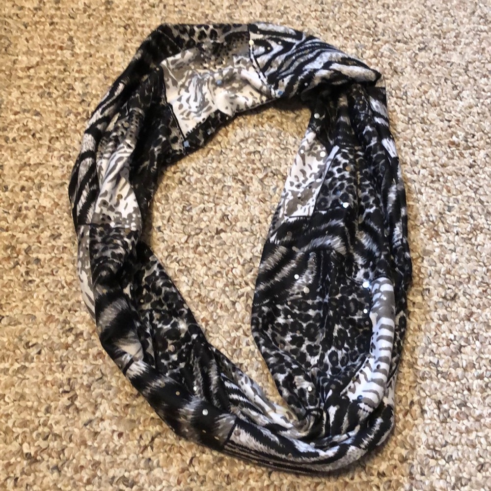 Neck wrap scarf